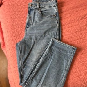 AE sized 8 short high waisted mom jean